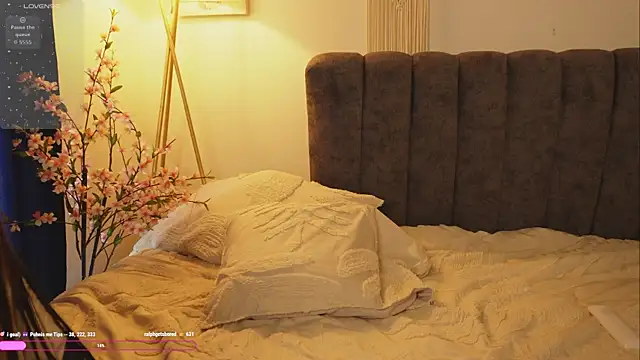 bunnycuteshy online show from September 25, 2:54 pm