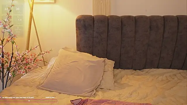 bunnycuteshy online show from September 27, 2:11 pm