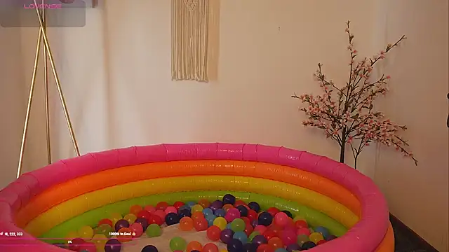 bunnycuteshy online show from October 6, 2:25 pm