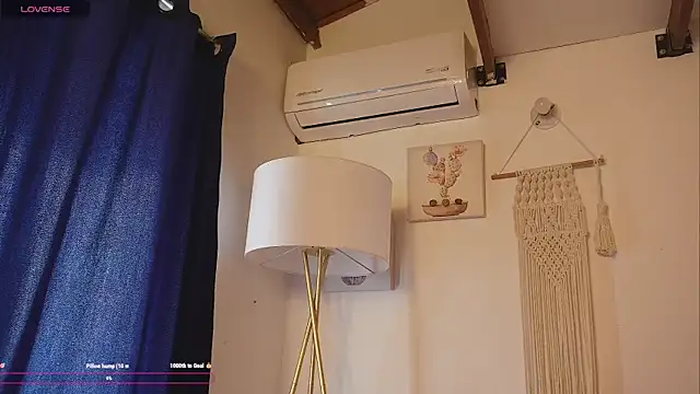 bunnycuteshy online show from October 9, 2:37 pm