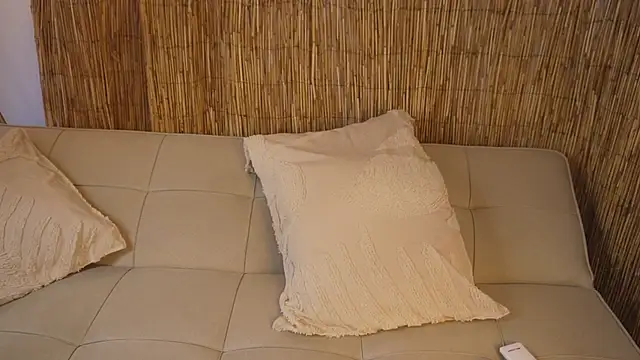 bunnycuteshy online show from April 21, 12:44 pm