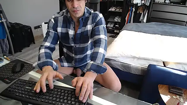 samricci21 online show from November 30, 12:42 pm