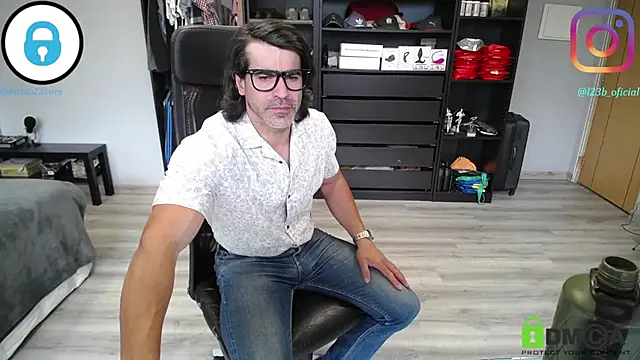 samricci21 online show from April 12, 11:04 am