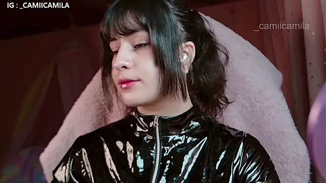 Snapshot of Renooh chatting on December 1, 1:32 am Renooh online show from December 1, 1:32 am