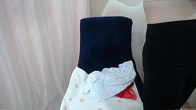 Snapshot of Leiershery chatting on October 17, 12:47 am Leiershery online show from October 17, 12:47 am