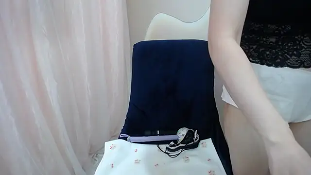 Snapshot of Leiershery chatting on October 19, 12:22 am Leiershery online show from October 19, 12:22 am