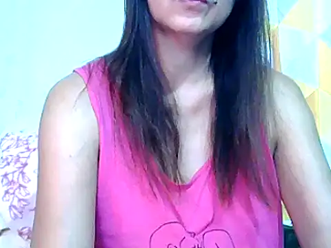 Snapshot of urwife_tobe chatting on February 18, 1:44 pm urwife tobe online show from February 18, 1:44 pm