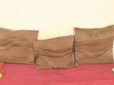 Snapshot of Miss_Kaliffaxx chatting on January 17, 11:17 am Miss Kaliffaxx online show from January 17, 11:17 am