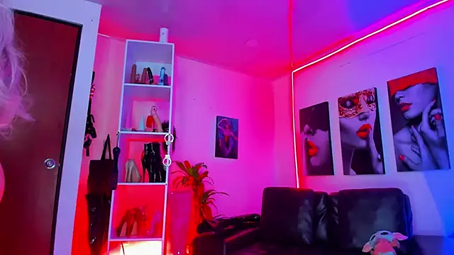 kayilyn online show from February 22, 11:13 am