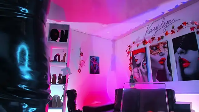 kayilyn online show from November 8, 11:54 am