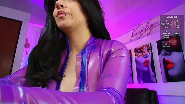 Snapshot of kayilyn chatting on June 5, 12:11 pm kayilyn online show from June 5, 12:11 pm