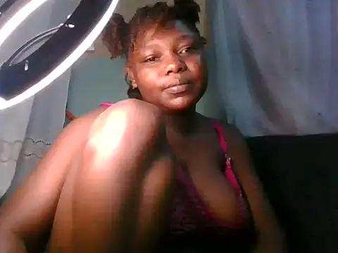 Snapshot of freaky-hotgal001 chatting on July 14, 9:31 pm freaky-hotgal001 online show from July 14, 9:31 pm