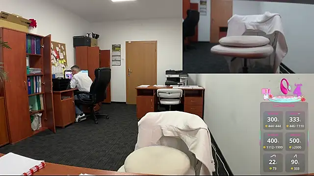 Snapshot of legsLONG chatting on March 19, 4:57 am legsLONG online show from March 19, 4:57 am