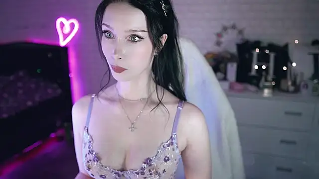  Uindi  online show from March 18, 7:08 am