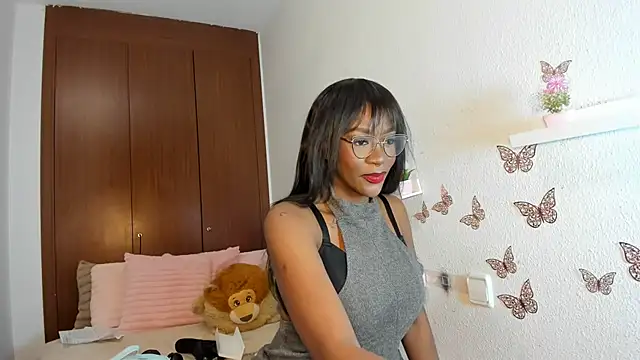 viioolleettaa online show from March 27, 7:57 pm