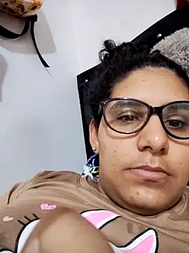 DanielleEvans  online show from February 24, 2:37 pm