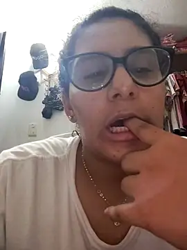 DanielleEvans  online show from March 4, 12:07 am