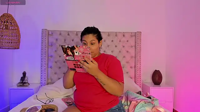 DanielleEvans  online show from March 19, 11:06 am