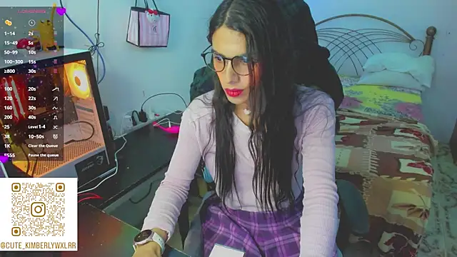 Kim Wexler online show from April 13, 10:48 pm