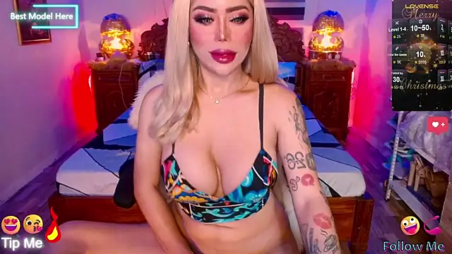 Snapshot of Magnificent_Goddess chatting on December 16, 6:18 am Magnificent Goddess online show from December 16, 6:18 am