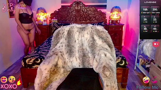 Magnificent Goddess online show from April 22, 6:05 am