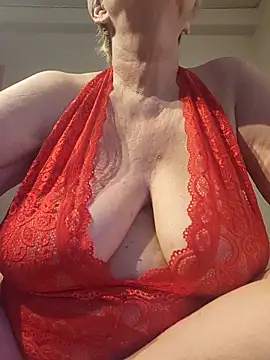 milfchantal4 online show from April 20, 4:37 am