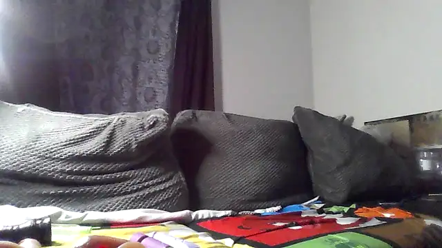 Snapshot of ExoticBlue-Butterfly chatting on June 1, 4:03 am ExoticBlue-Butterfly online show from June 1, 4:03 am