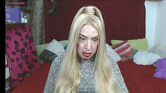 elena evans online show from April 18, 11:16 pm