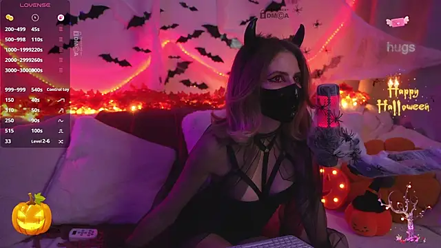 Snapshot of AlisaRogs chatting on October 31, 7:37 pm AlisaRogs online show from October 31, 7:37 pm