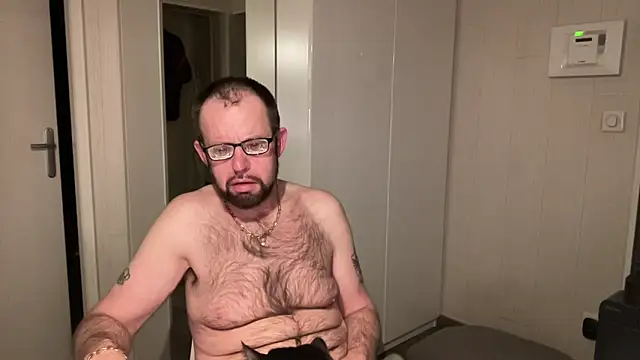 FABIOGLASSES online show from March 8, 2:37 am