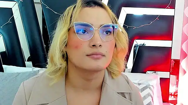 Snapshot of katya_kozlov chatting on February 19, 3:50 am katya kozlov online show from February 19, 3:50 am