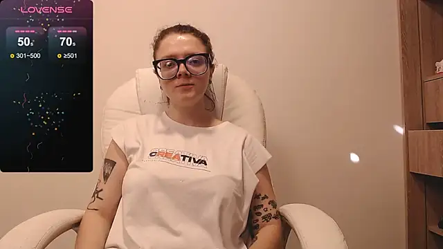 Snapshot of Arya_starrk chatting on January 20, 1:32 pm Arya starrk online show from January 20, 1:32 pm