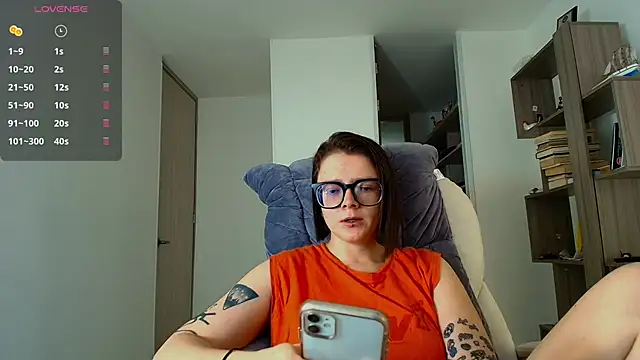 Snapshot of Arya_starrk chatting on October 15, 2:28 pm Arya starrk online show from October 15, 2:28 pm