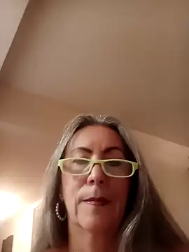 Snapshot of EvaRobinson chatting on December 13, 5:16 am EvaRobinson online show from December 13, 5:16 am