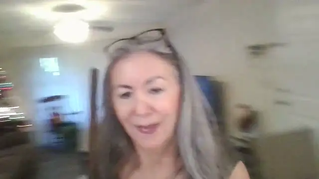 Snapshot of EvaRobinson chatting on January 2, 9:28 pm EvaRobinson online show from January 2, 9:28 pm