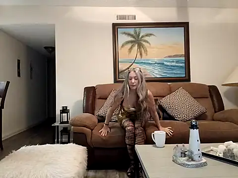 Snapshot of EvaRobinson chatting on January 10, 1:10 am EvaRobinson online show from January 10, 1:10 am