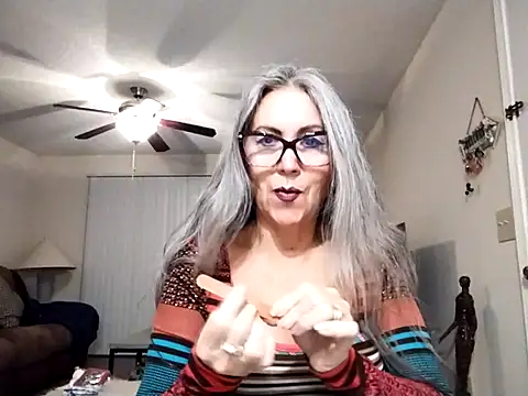 Snapshot of EvaRobinson chatting on January 21, 10:30 pm EvaRobinson online show from January 21, 10:30 pm