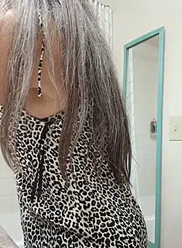 Snapshot of EvaRobinson chatting on October 13, 8:09 pm EvaRobinson online show from October 13, 8:09 pm