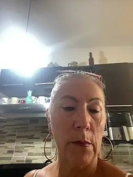EvaRobinson online show from July 11, 7:27 pm