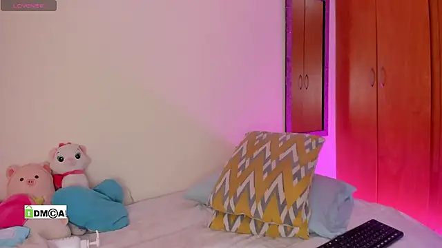 Snapshot of olivia__s chatting on January 8, 2:25 am olivia s online show from January 8, 2:25 am