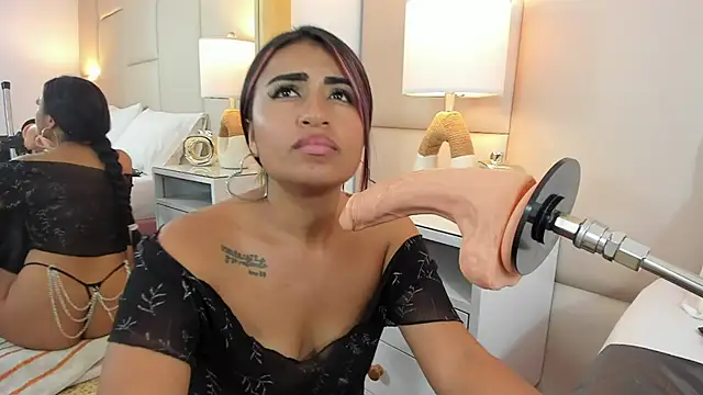 Snapshot of AntoniaRoss_ chatting on February 25, 8:30 pm AntoniaRoss  online show from February 25, 8:30 pm