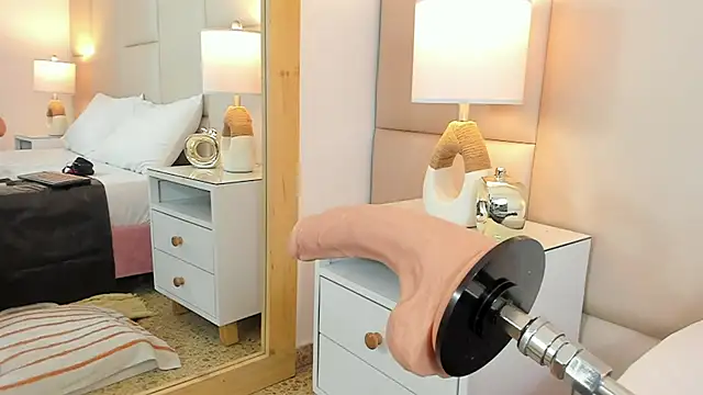 Snapshot of AntoniaRoss_ chatting on March 18, 7:53 pm AntoniaRoss  online show from March 18, 7:53 pm