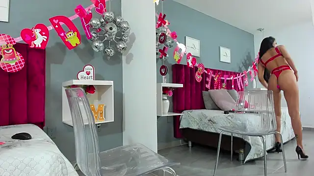 MauraGray online show from February 14, 11:20 pm