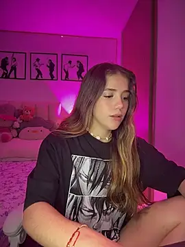 ShelbyHagen online show from April 28, 1:48 am