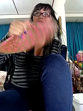 Snapshot of kelly_dirty_ chatting on October 18, 5:21 am kelly dirty  online show from October 18, 5:21 am