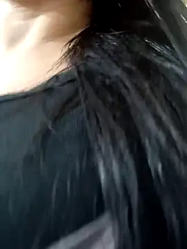 kelly dirty  online show from April 18, 5:50 pm