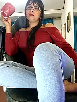 kelly dirty  online show from April 21, 1:42 am