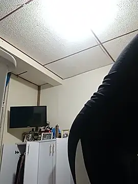kelly dirty  online show from June 6, 2:05 am