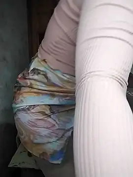 ImyoursLilu32 online show from October 16, 4:08 pm