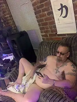 Snapshot of Littledick007007 chatting on July 24, 9:40 am Littledick007007 online show from July 24, 9:40 am